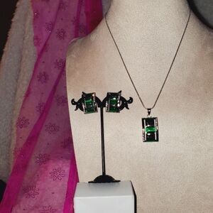 Women's Rectangle Emerald Necklace And Earrings Jewelry Set
